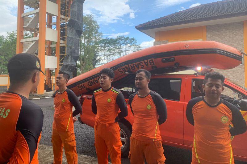 Tim SAR Dikerahkan dalam Pencarian Nelayan Hilang di Perairan Legok Jawa Pangandaran