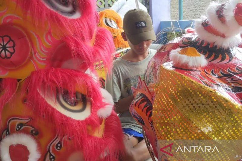 Jelang imlek, Perajin Barongsai Cirebon Terima Pesanan dari Berbagai Daerah