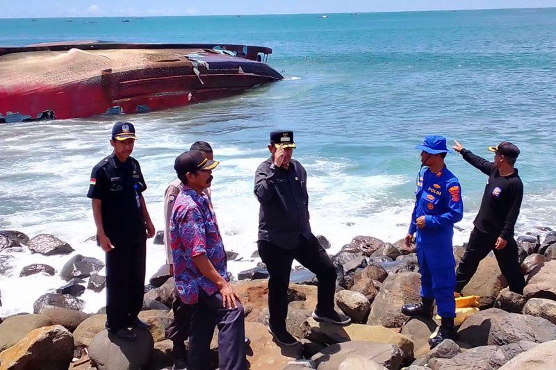 Bangkai Kapal yang Karam di Perairan Rancabuaya masih Misterius