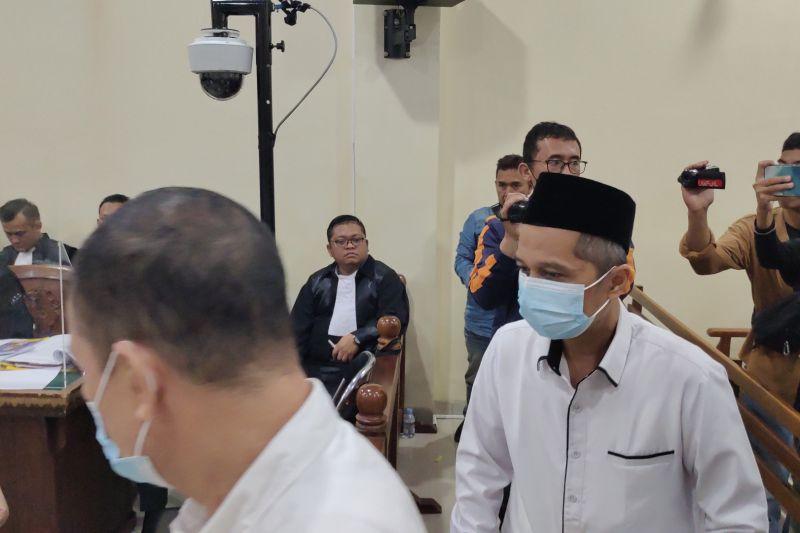 Majelis Hakim Tegur Saksi Suap Unila Asep Sukohar: Bicara yang Benar!