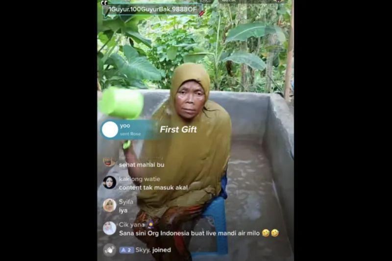 Kemenkominfo Blokir 56 Konten Ngemis di Medsos