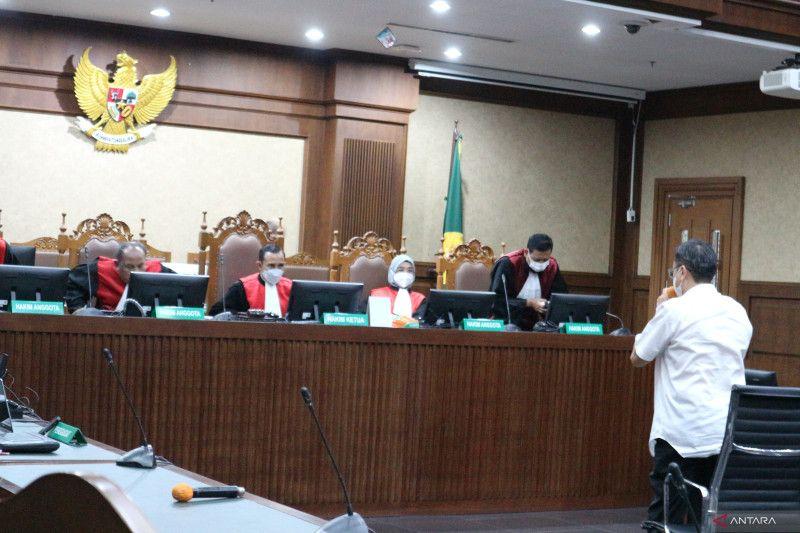 Hakim Sebut Jaksa Tidak Pernah Mendakwa Benny Tjokro Terjerat Pasal Hukuman Mati