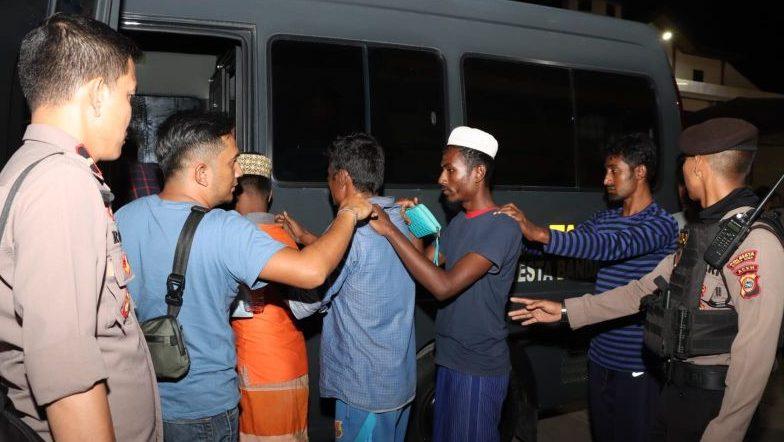 Tertangkap, 12 Imigran Rohingya Kabur dari Penampungan di Ladong Aceh
