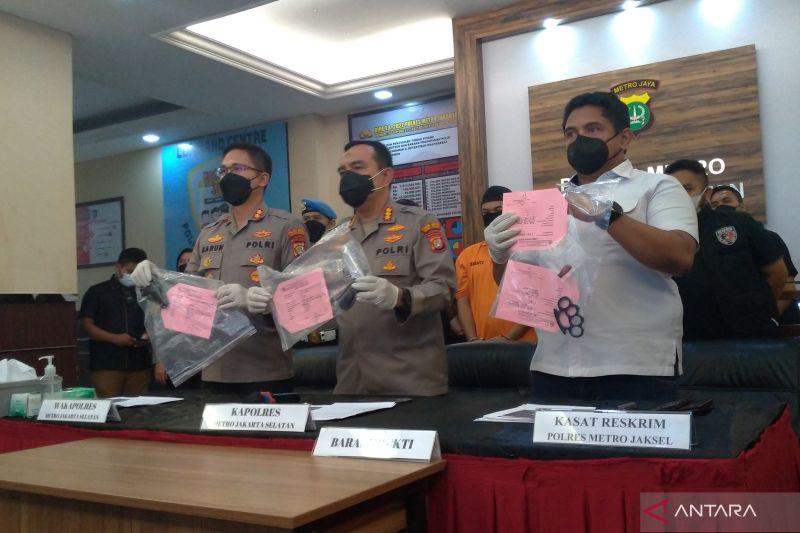Polisi: Tersangka Aksi Koboi di Jaksel Sempat Serahkan Airsoft Gun-nya Biar Tak Kena UU Darurat