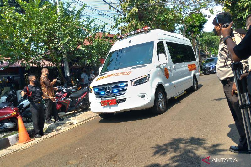 Jenazah MenPAN-RB Tjahjo Kumolo Tiba di Rumah Duka