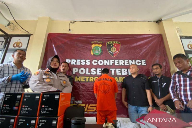 Pencuri Kamera dan Lensa Rp600 Juta di Toko Elektronik Tebet Akhirnya Ditangkap!