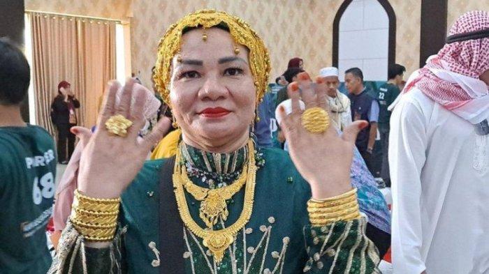 Loh Kok! Jemaah Haji Pamer Emas 180 Gram Akui Cuma Imitasi seharga Rp900 Ribu