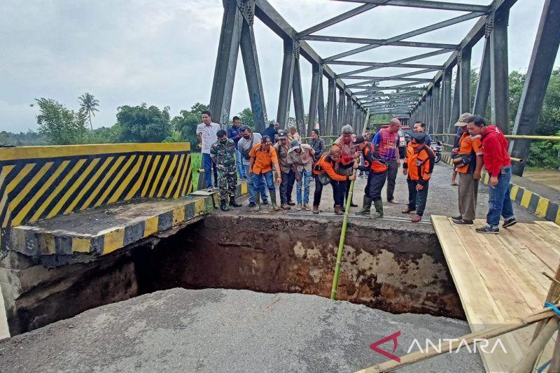 Pemkab Rejang Lebong akan Temui BNPB Pusat Minta Perbaiki Jembatan Rusak akibat Banjir