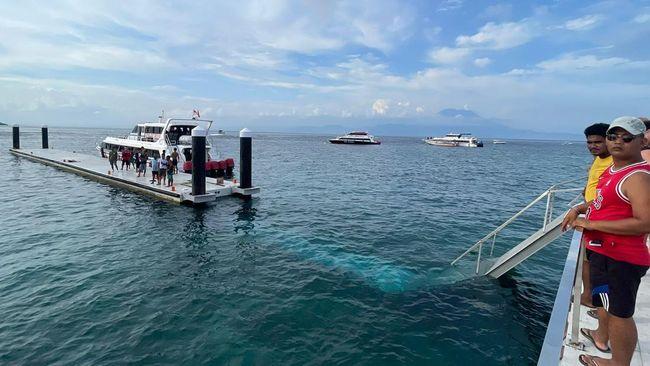 Jembatan Dermaga Nusa Penida Ambruk, 35 Turis Tercebur ke Laut