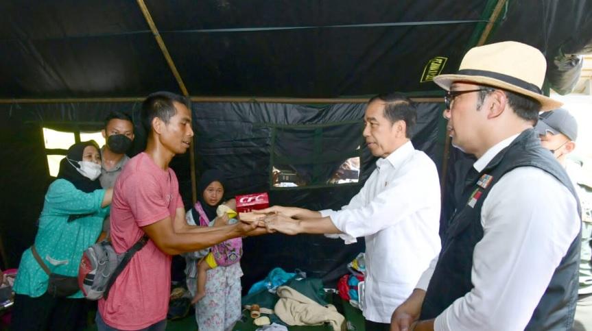Jokowi Tegaskan Prioritaskan Proses Evakuasi Korban Gempa Cianjur