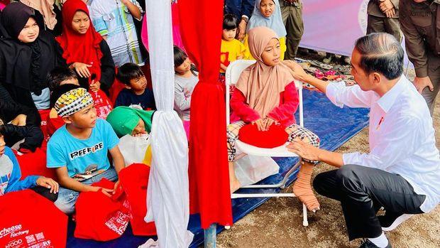 Ketiga Kalinya Jokowi Jenguk Korban Gempa Cianjur