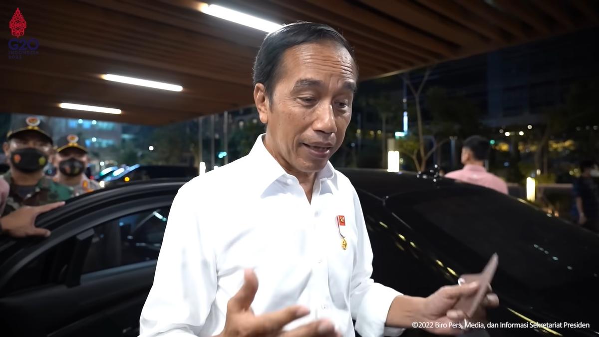 Jokowi Minta Pengawasan Industri Obat Diperketat Buntut Kasus Gagal Ginjal Akut Misterius