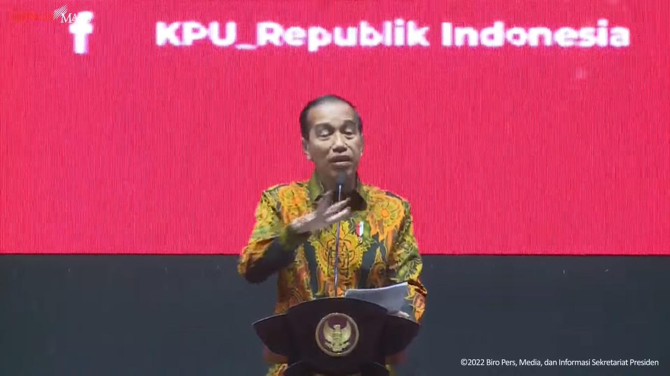 Jokowi Kumpulkan Menteri dan Kapolri di Restoran Solo