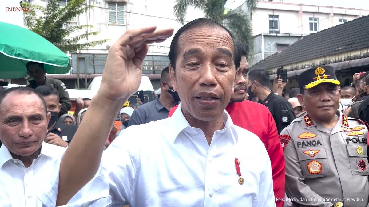 Jokowi Bocorkan Alasan Harga Migor-Beras Mahal