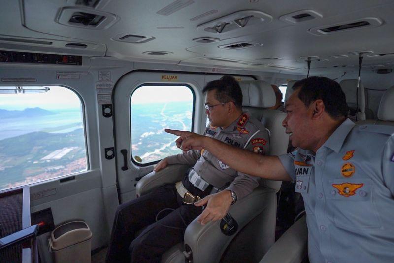 Jelang Natal dan Tahun Baru, Kakorlantas Pantau Kesiapan Operasi Lilin 2022 Lewat Udara