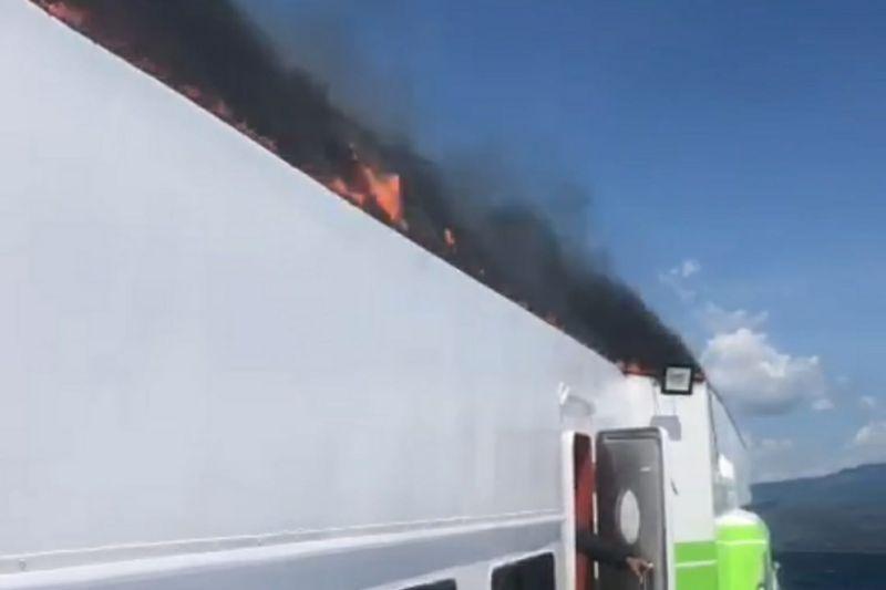 Kapal Cepat Terbakar di Perairan Pulau Timor