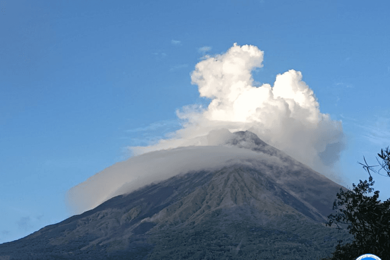 Pos PGA Ajak Warga Waspada Guguran Awan Panas di Sekitar Gunung Karangetang