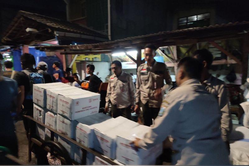 30 KK Mengungsi Imbas Kebakaran 40 Rumah di Kedoya Utara