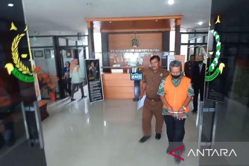 Kejaksaan Tahan Tersangka Koruptor Pupuk Bersubsidi Kabupaten Madiun