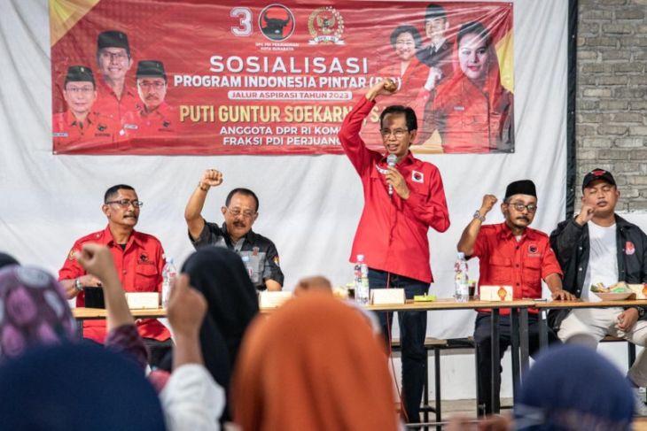 PDIP Surabaya Perkuat Akses Pendidikan Wong Cilik Lewat Beasiswa PIP