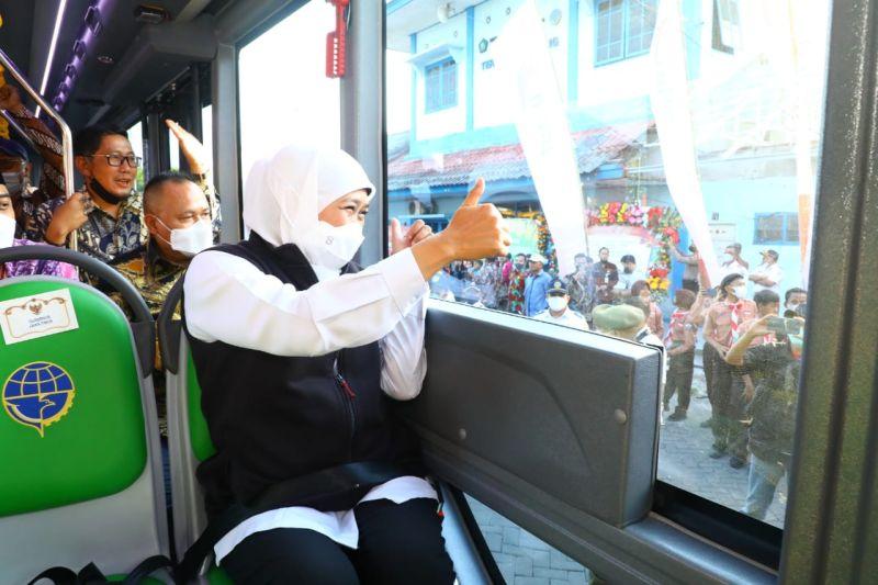 Peringati Hari Pahlawan 10 November, Gubernur Khofifah Gratiskan Biaya Bus Trans Jatim