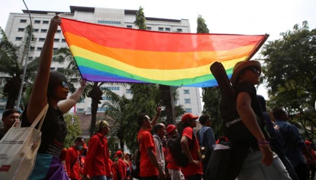 Koalisi Kami Berani Protes Keras Munculnya Raperda Anti-LGBT