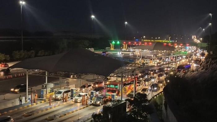 Puncak Arus Balik Gelombang 2, 45 Ribuan Kendaraan Masuk Jakarta via GT Cikatama
