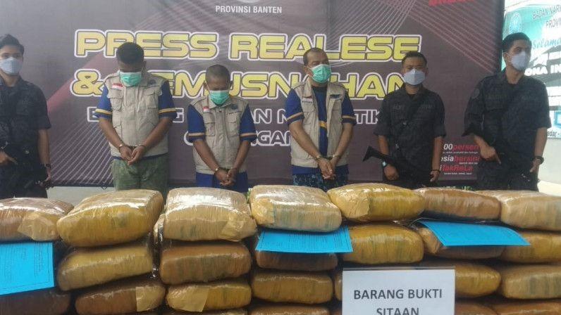 Simpan Sabu di Celana Dalam, Kurir Narkoba Ditangkap di Bandara Soetta
