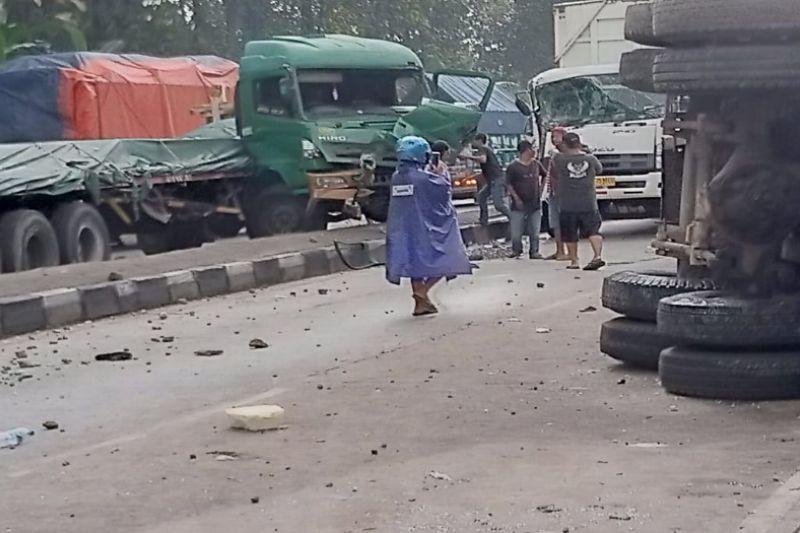 Kecelakaan Beruntun Libatkan Empat truk di Alas Roban Batang, Tewaskan Seorang Kernet