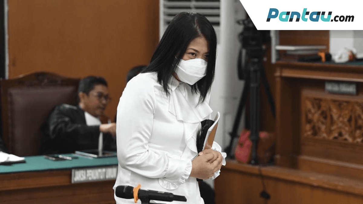 Dituntut 8 Tahun Penjara, Putri Candrawathi Merem Melek