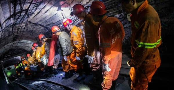 Tambang Emas di China Longsor, 18 Orang Masih Terjebak