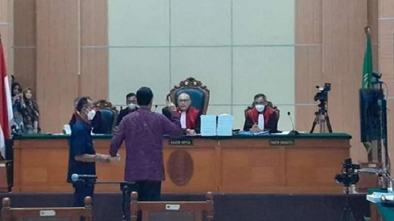 Pengacara Haris dan Fatia Adu Mulut gegara Tak Bisa Masuk Ruang Sidang PN Jaktim