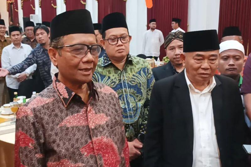 Mahfud MD Dukung Usulan Abdul Chalim Jadi Pahlawan Nasional