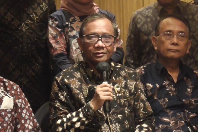 Mahfud Singgung Lembaga Survei Bisa Dibeli