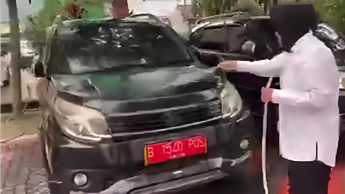 Viral Mensos Risma Cuci Mobil, Begini Respon Pedas Netizen