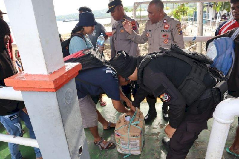 100 Liter Miras Jenis Moke di Kupang Disita Polisi