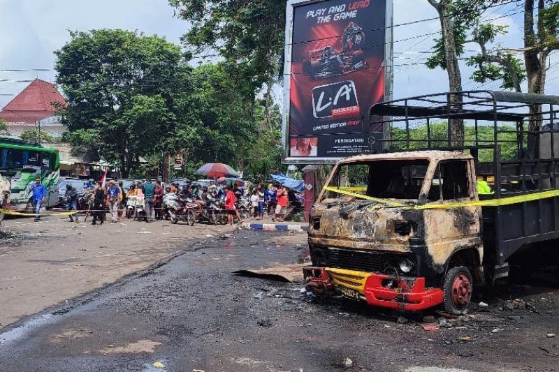 Kompolnas Sebut Kapolres Malang Tak Beri Perintah Tembak Gas Air Mata di Tragedi Kanjuruhan, Tapi Kok Dipecat?