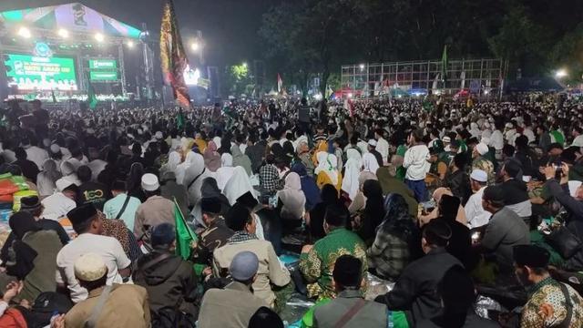 Harlah 1 Abad NU, Nahdliyin Padati Stadion Gelora Delta Sidoarjo