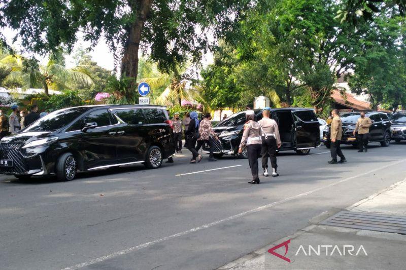 Sejumlah Tamu Undangan Mulai Hadiri Pernikahan Ketua MK dan Idayati