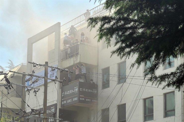 Pria Diduga Sengaja Bakar Kantor Pengacara di Daegu, 7 Tewas dan 50 Terluka