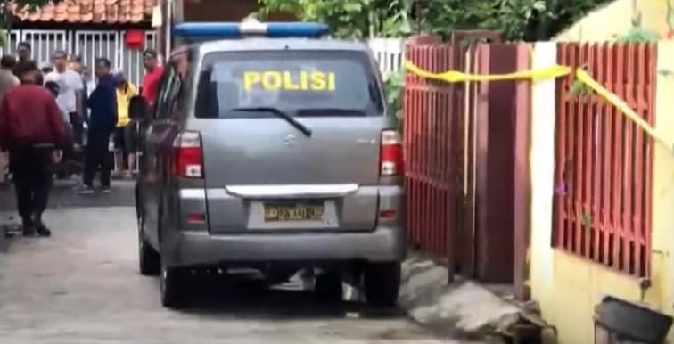 Polisi Temukan Pria Berimbah Darah di TKP Mayat Perempuan Dicor di Bekasi
