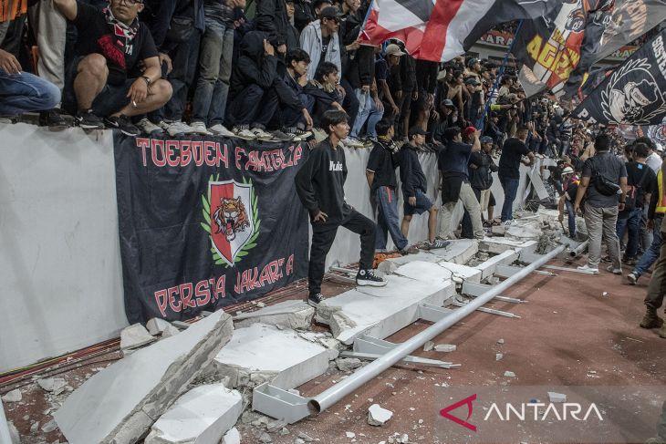 Ironis, Usai Grand Launching Pagar JIS Roboh saat Pertandingan Persija vs Chonburi