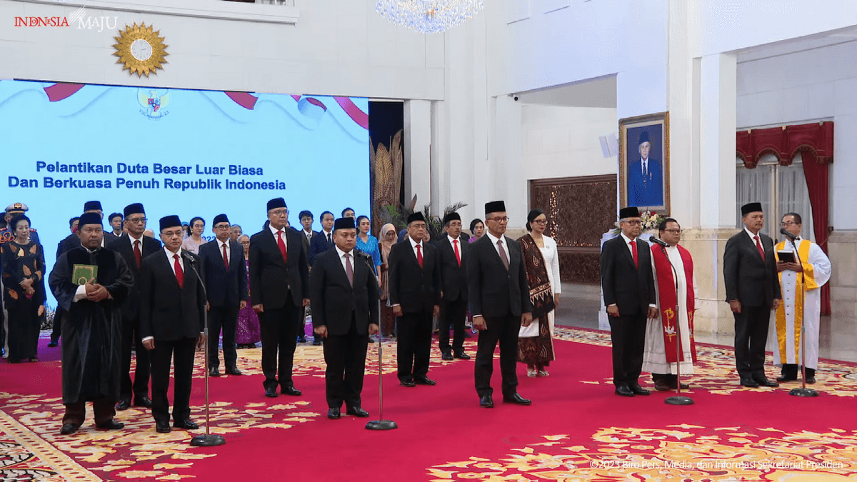 12 Dubes RI Dilantik Jokowi, Ada Jubir Kemlu Teuku Faizasyah