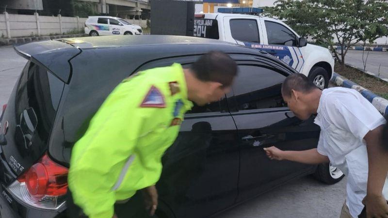 4 Pembobol Mobil Pemudik di Rest Area KM 57 Tol Japek Dibekuk Polisi