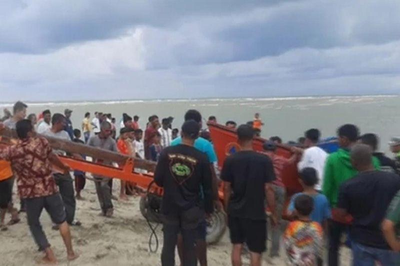 Nelayan Aceh Hilang Usai Dihempas Ombak di Selat Malaka