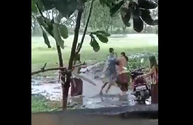 Viral! Seorang Siswa di Nganjuk Pukul dan Tendang Siswi hingga Terjatuh