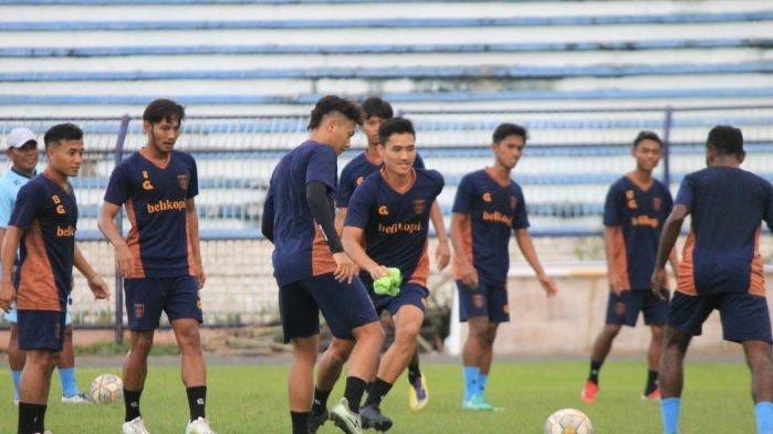 Miris! Semua Pemain Persela Pulang Kampung Buntut Liga 2 Disetop