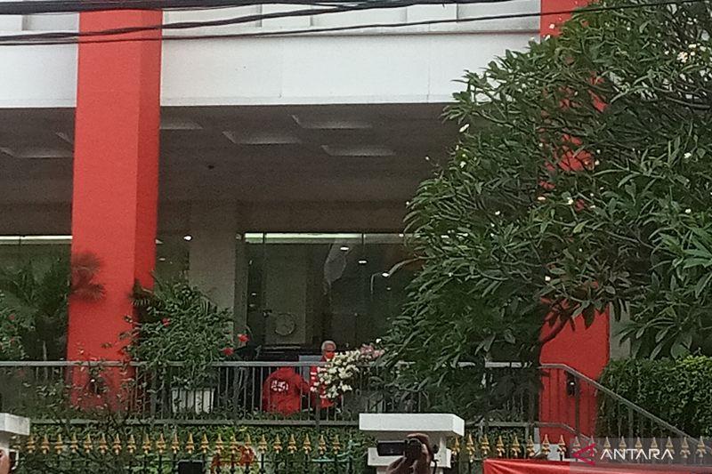 Ganjar Pranowo Tiba di Kantor DPP PDIP Klarifikasi soal Pencapresan