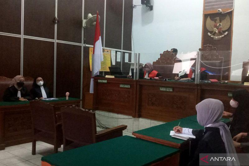 Total 12 Penasihat Hukum Dampingi Siti Aisyah Terdakwa Kasus Penipuan