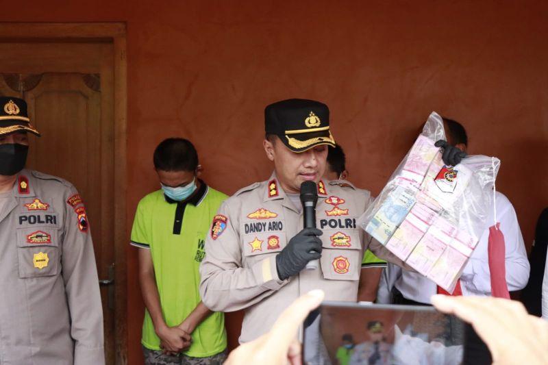 Polres Rembang Bekuk Komplotan Penipu Modus Tarik Uang Gaib hingga Ratusan Miliar
